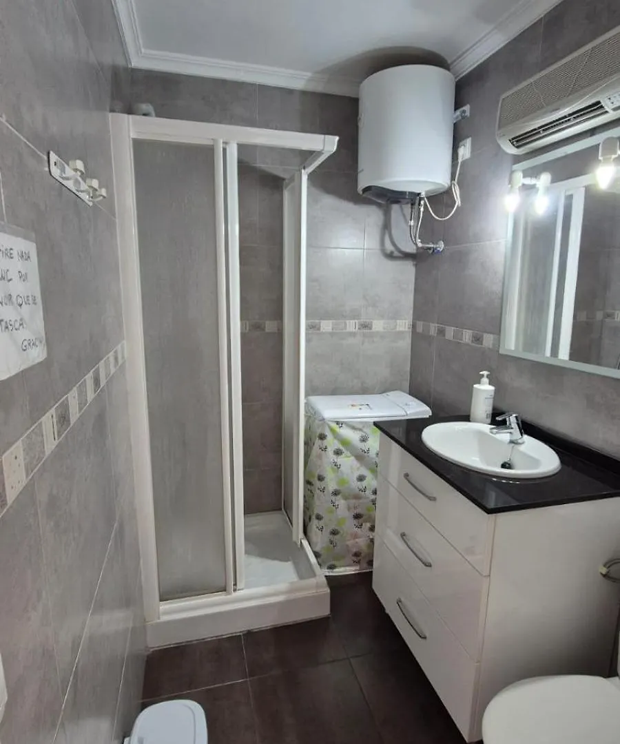 Daire Apartamento Frente Al Mar Fuengirola