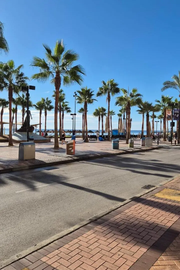 Apartamento Frente Al Mar Fuengirola İspanya